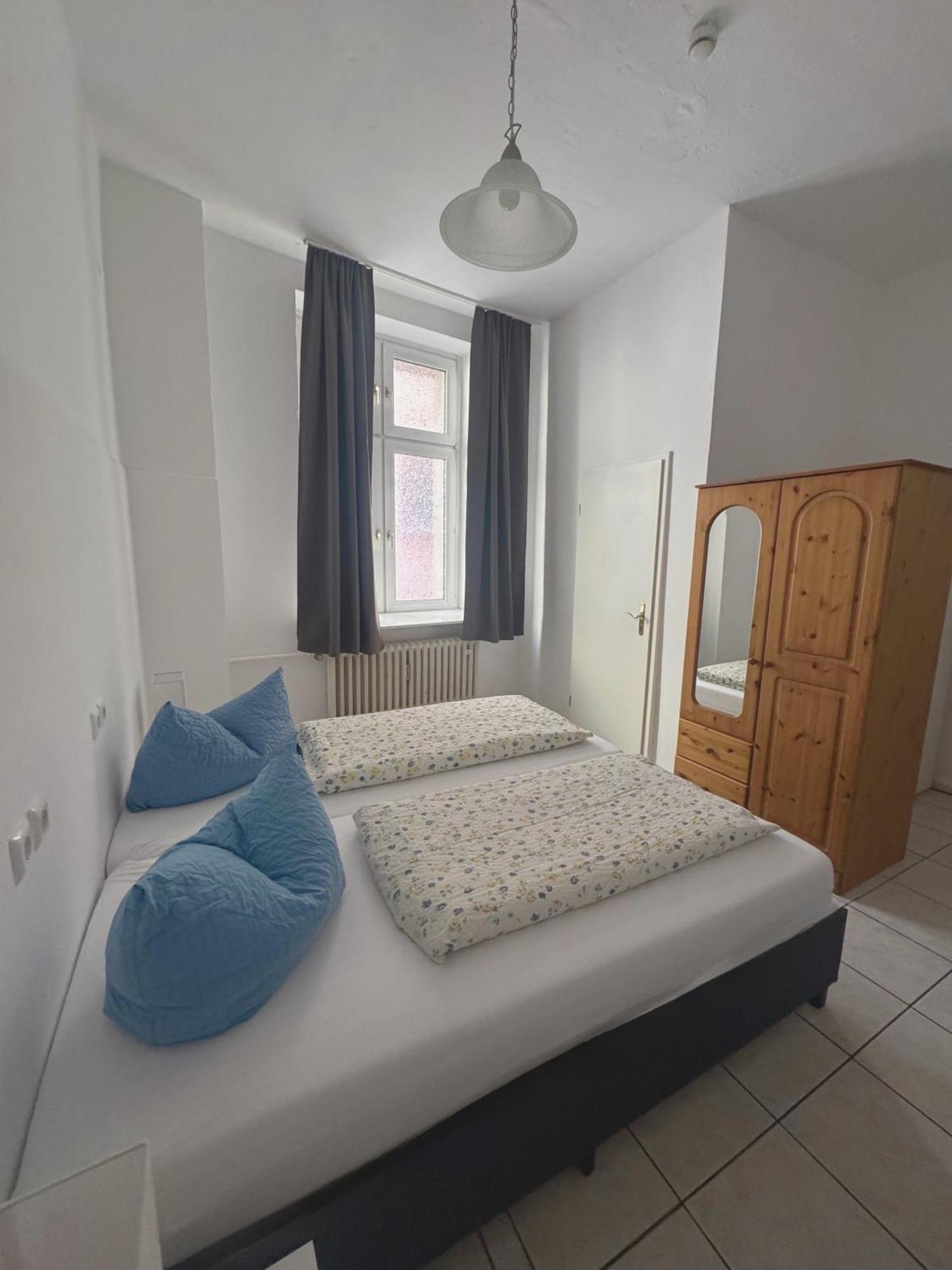 Hostel Heinzelmaennchen Кёльн Экстерьер фото