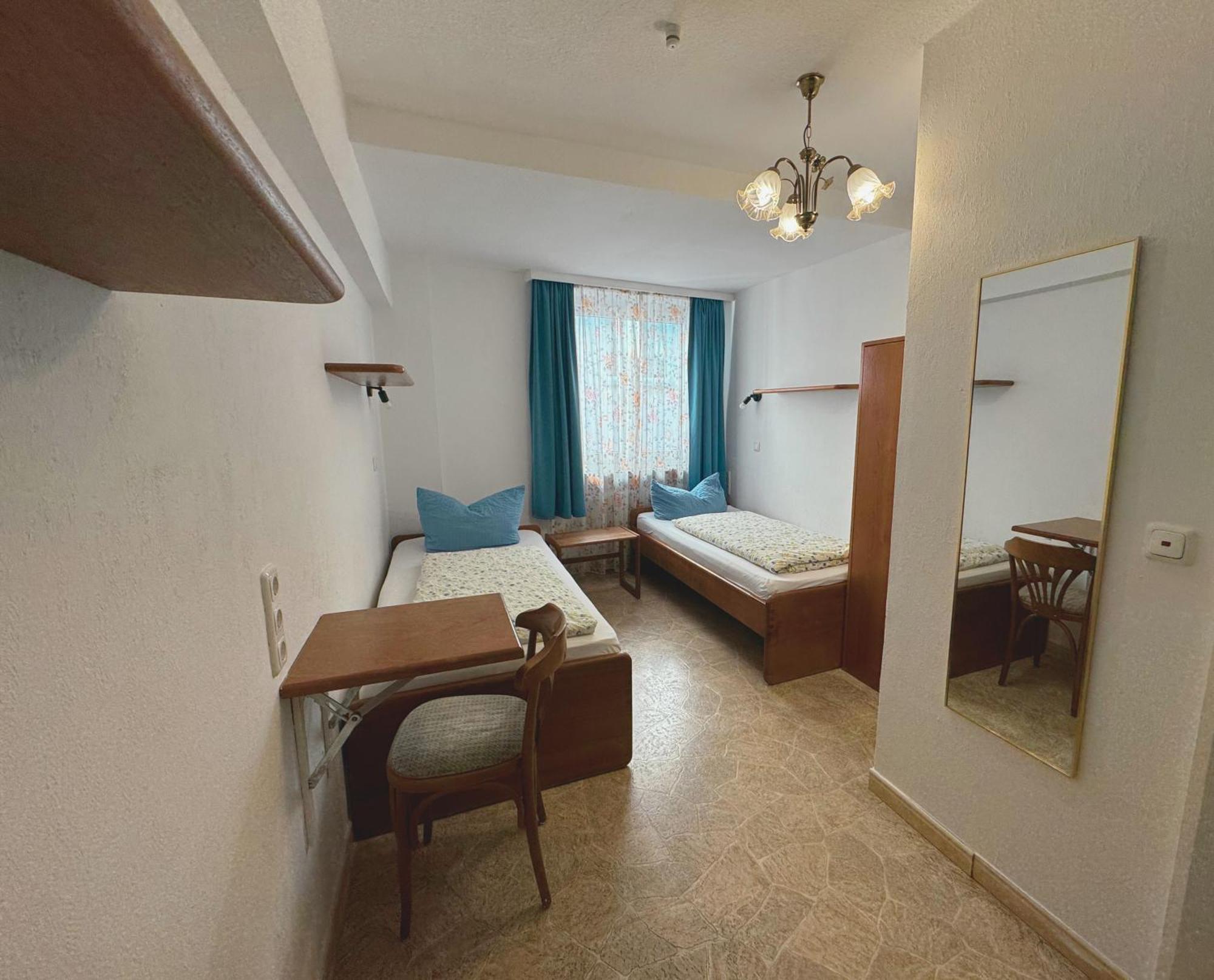 Hostel Heinzelmaennchen Кёльн Экстерьер фото